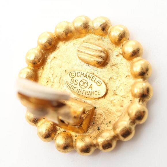 CHANEL Black Logo Earrings - Picture 3 of 8